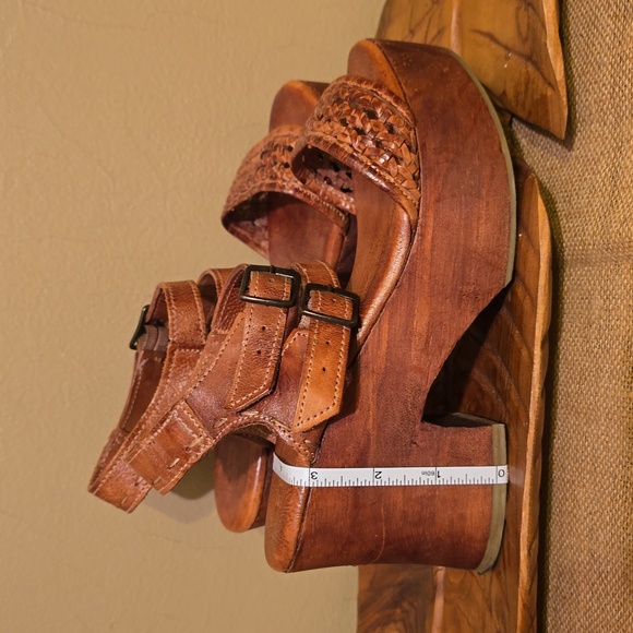 Bed Stu Kenya leather and wood platform sandals - Picture 8 of 9